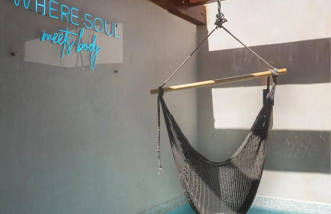 Exclusive 4Br Villa In Karanda With Pools And Paddle-1