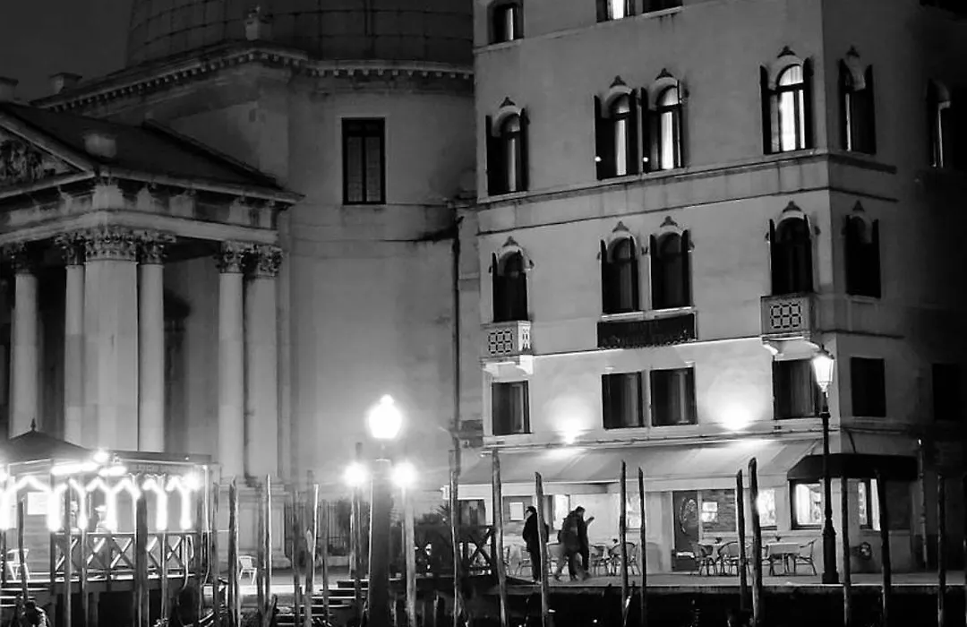 Hotel Antiche Figure-1