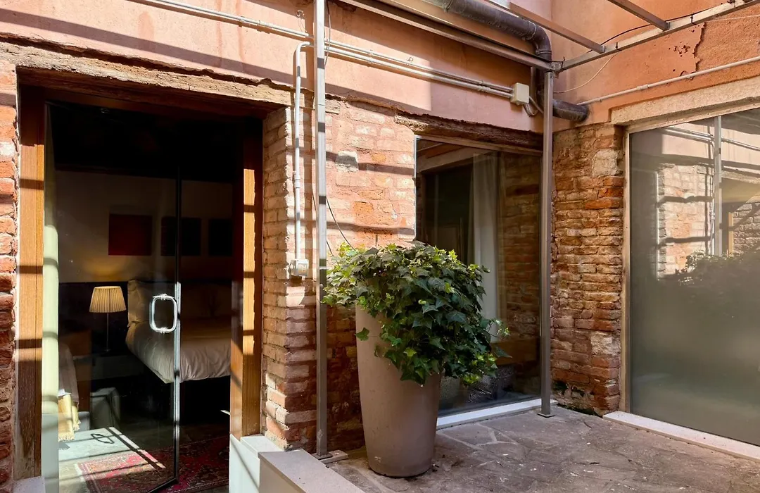 Avogaria 5 Rooms-1