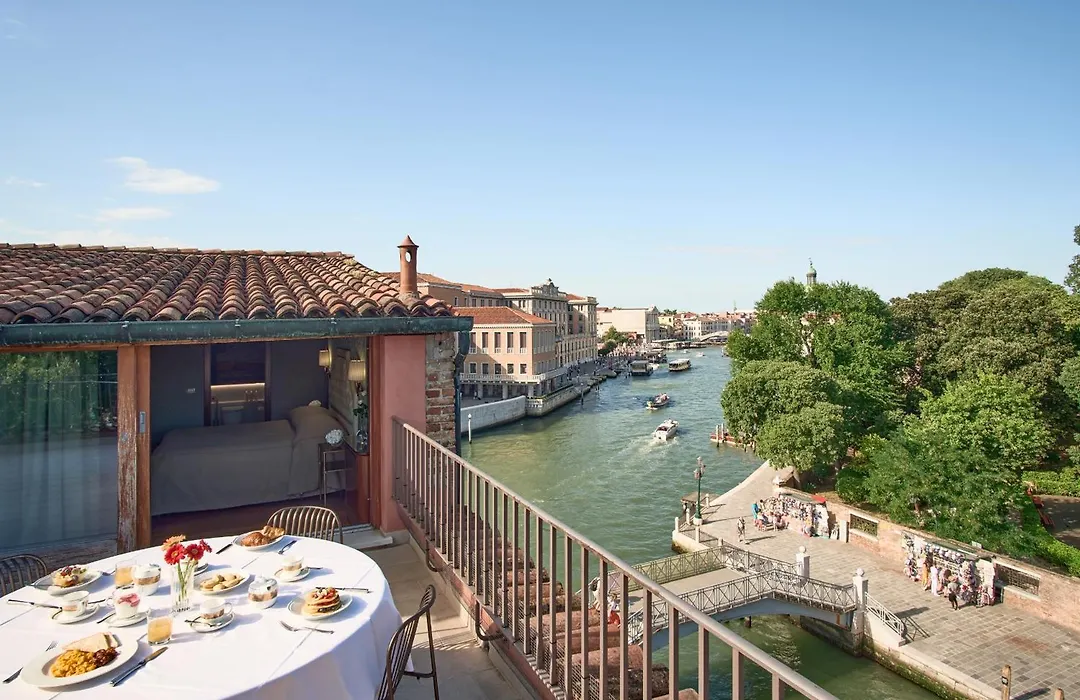 Hotel Santa Chiara-1