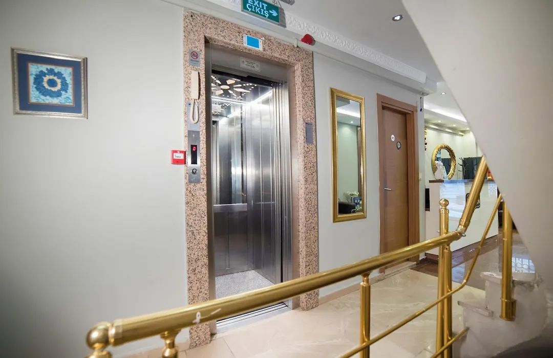 Zendy Suite Hotel-1