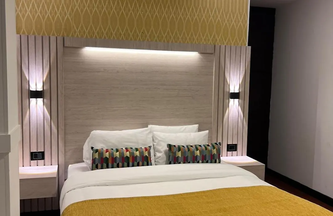 Hotel Charlotte Suite 26-1