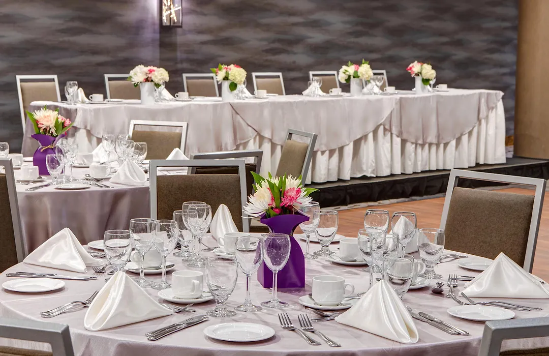 Crowne Plaza Toronto Airport By Ihg-1
