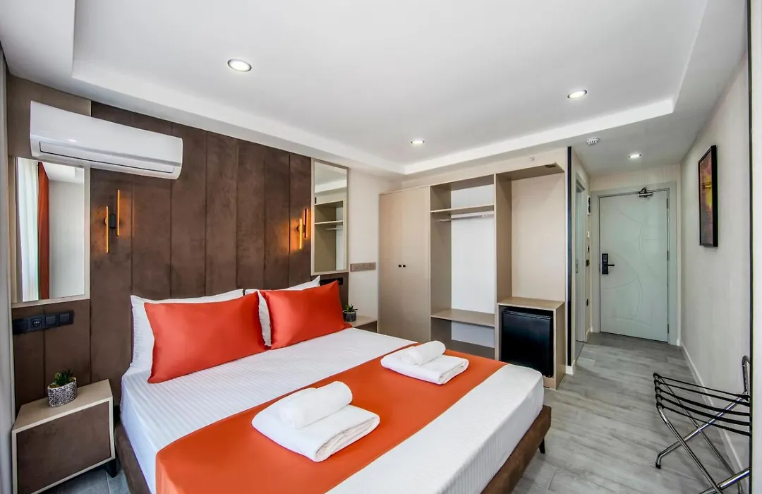 The Golden Park Hotel-1
