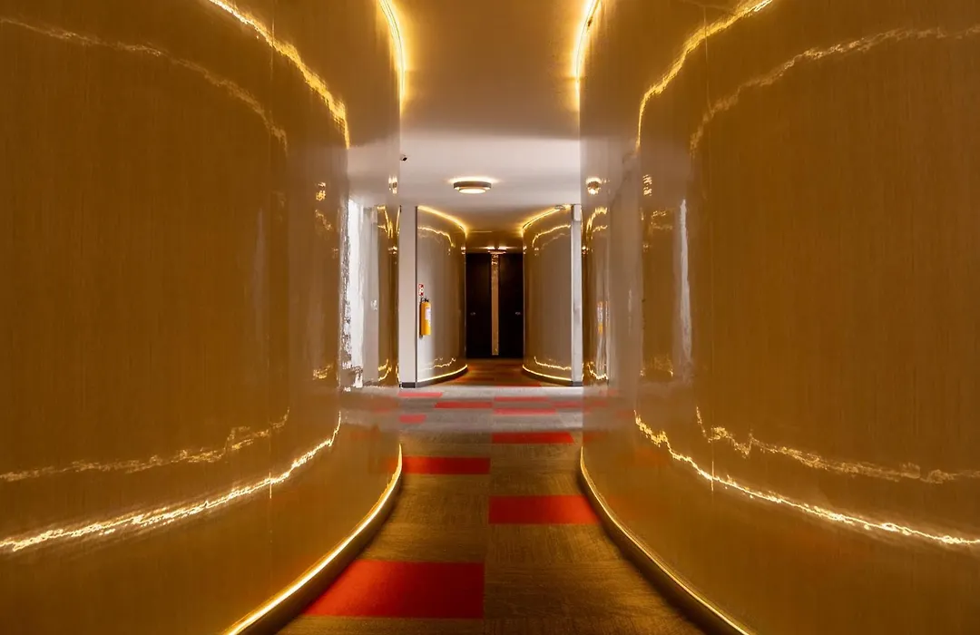 Richmond Suites Hotel-1