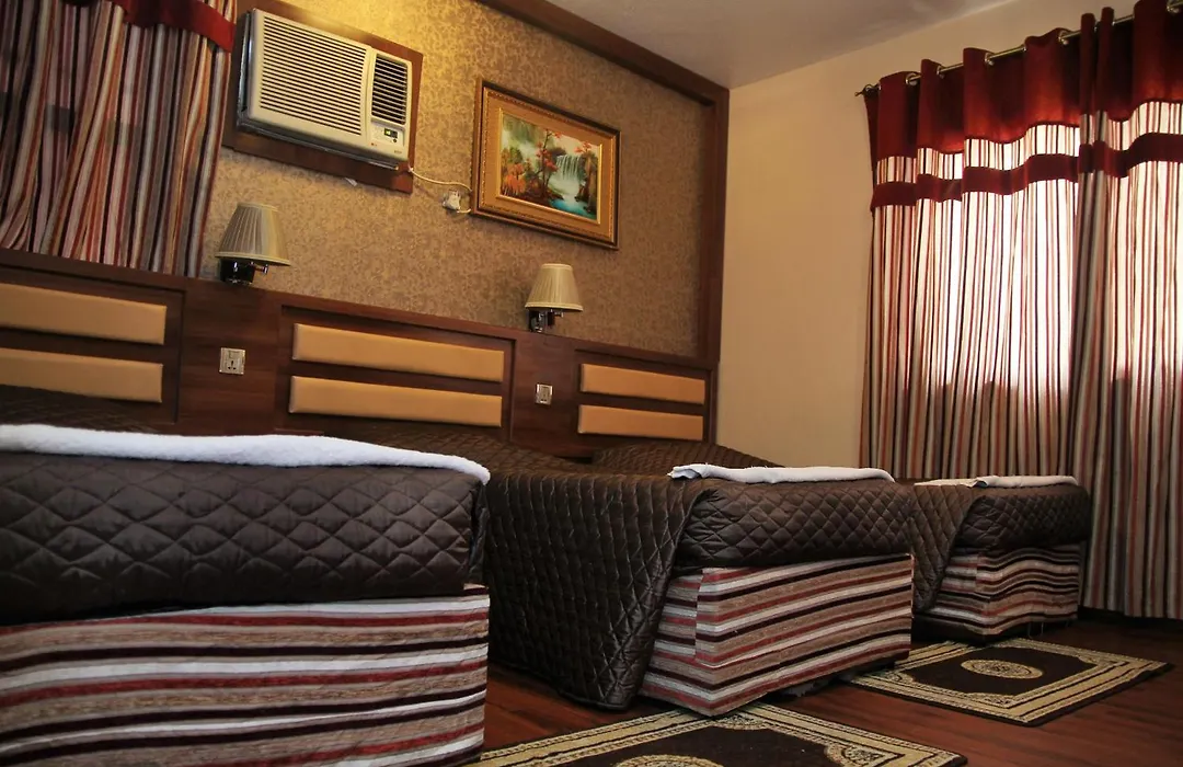 Downtown Hotel-1