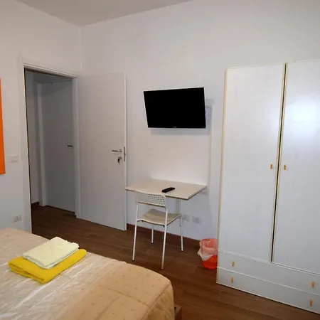 Roma Sister-3