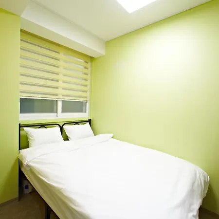 Rainbow Hotel Myeongdong-2