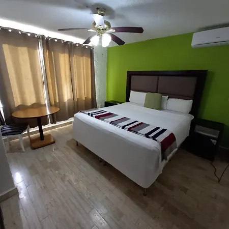 Nirvana Hotel - Cancun Hotel Zone-2