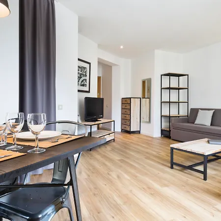 Amister Apartments-3