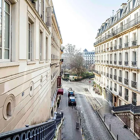 Ibis Styles Paris Cadet Lafayette-3