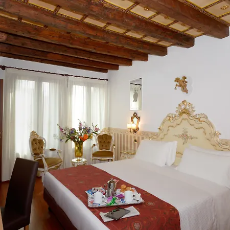 Unahotels Ala Venezia-Adults 16-3