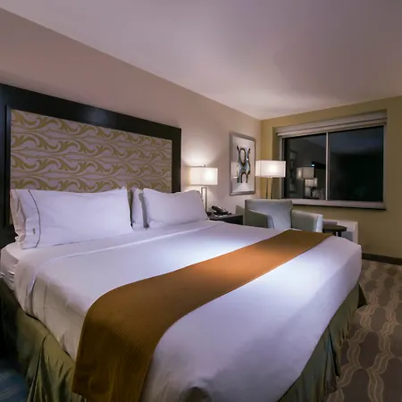 Holiday Inn Express & Suites Colorado Springs Central By Ihg-2