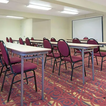 Super 8 By Wyndham El Paso Airport-3