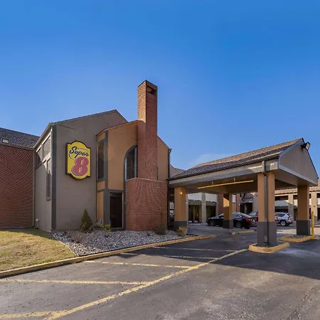 Super 8 By Wyndham Kansas City Airport North-2
