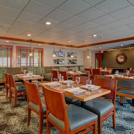Holiday Inn Milwaukee Airport By Ihg-3