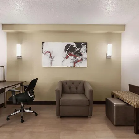 Ramada By Wyndham Suites Orlando Airport- Free Airport Shuttle-2