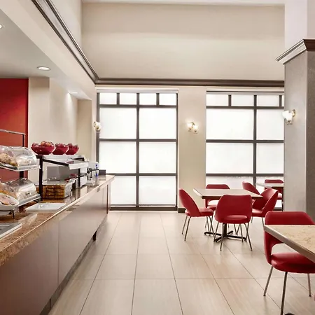 Ramada By Wyndham Suites Orlando Airport- Free Airport Shuttle-3