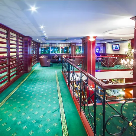Riviera Hotel-3