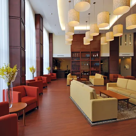 Holiday Inn & Suites Montreal Airport By Ihg-3
