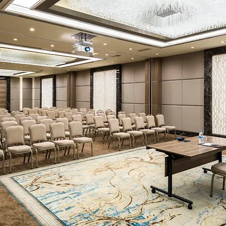 Arise Hotel Golden Horn-3