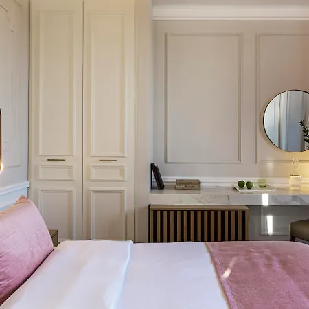 A77 Suites, Small Luxury Hotels Of The World-3