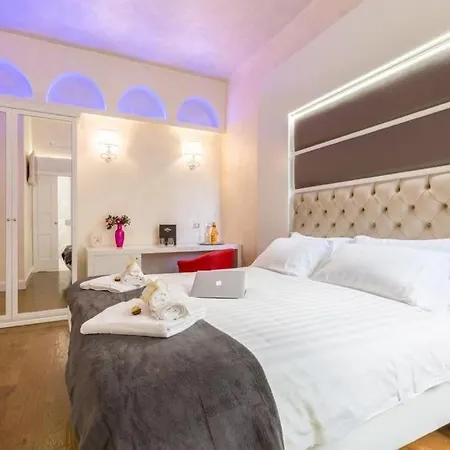 Piazza Venezia Luxury Suite-3
