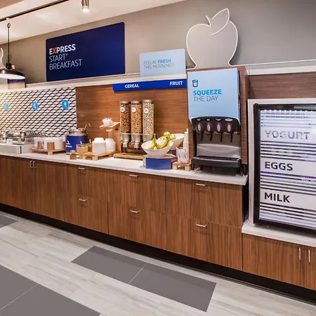 Holiday Inn Express Ft Lauderdale Cruise-Airport By Ihg-2