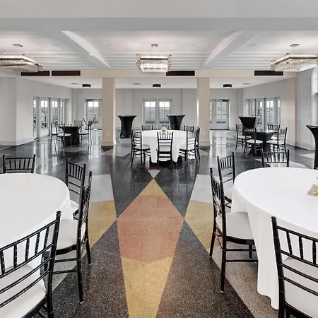 Tulsa Club Hotel Curio Collection By Hilton-2