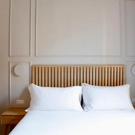 Domus Maxima - Rome Suite & Rooms-3