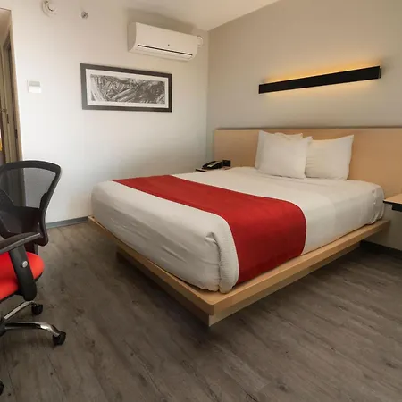 City Express By Marriott Santiago Aeropuerto-3