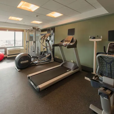 Hampton Inn & Suites Boston Crosstown Center-2