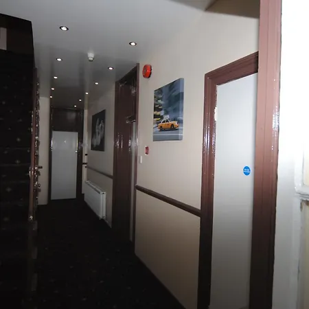Tony'S House Hotel-3
