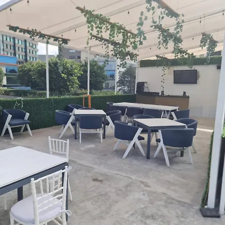 Suites Arboleda 215-2