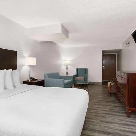 Baymont By Wyndham Orlando-International Dr-Universal Blvd-2