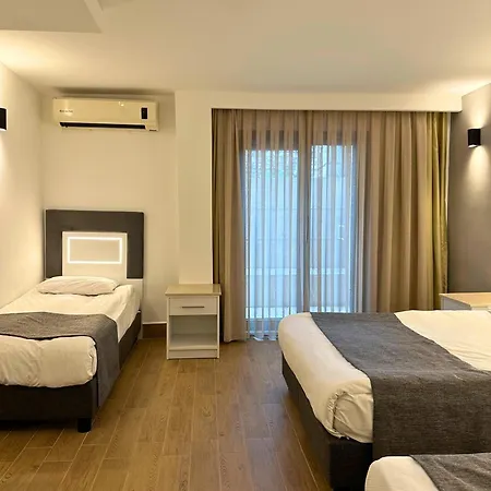 Hotel Peninsula-2