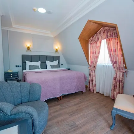 Hotel Daphne-2