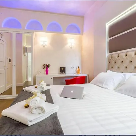 Piazza Venezia Luxury Suite-2
