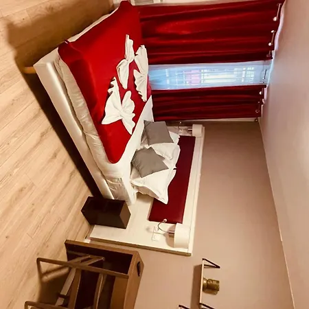 Jeff Hotel-2
