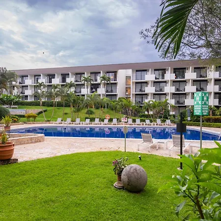 Irazu Hotel & Studios-3