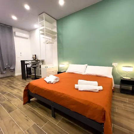 Aura Apartments Napoli-3