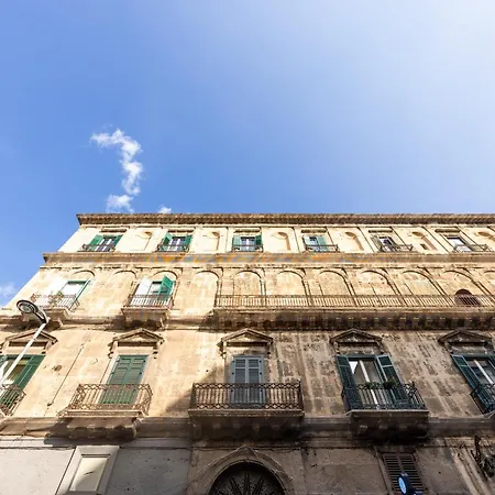 Palazzo Genuardi - Charming Rooms --2