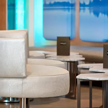 Renaissance Edmonton Airport Hotel-2