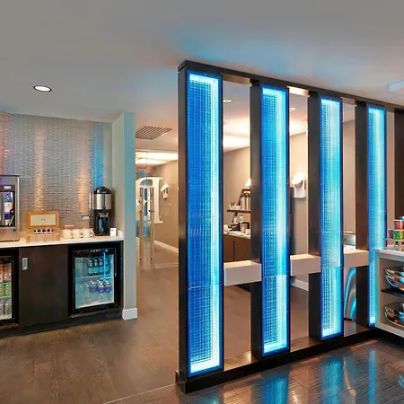 Renaissance Edmonton Airport Hotel-3