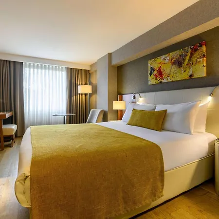 Ramada By Wyndham Istanbul Grand Bazaar-3