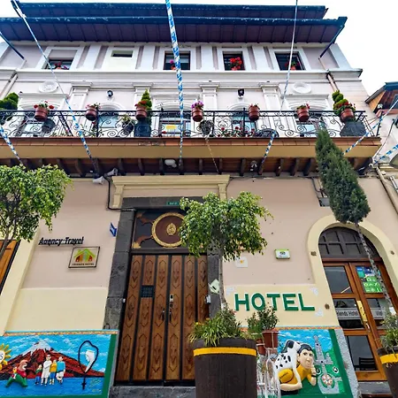 Friends Hotel & Rooftop - Historic Center & Museums-2
