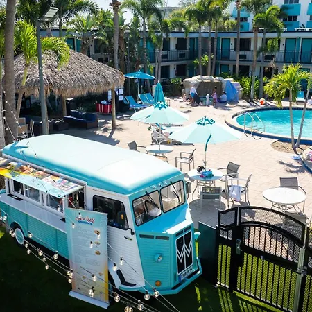 Coco Key Hotel & Water Park Resort-3