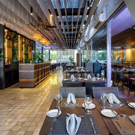 Radisson Blu Plaza El Bosque Santiago-2
