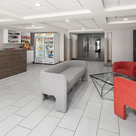 Ramada By Wyndham Milwaukee-2