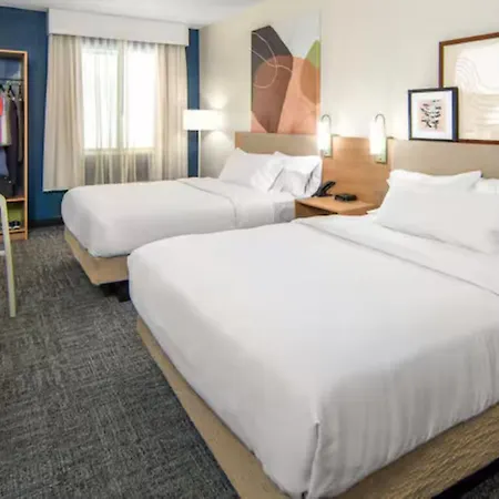 Spark By Hilton Toronto Airport-3